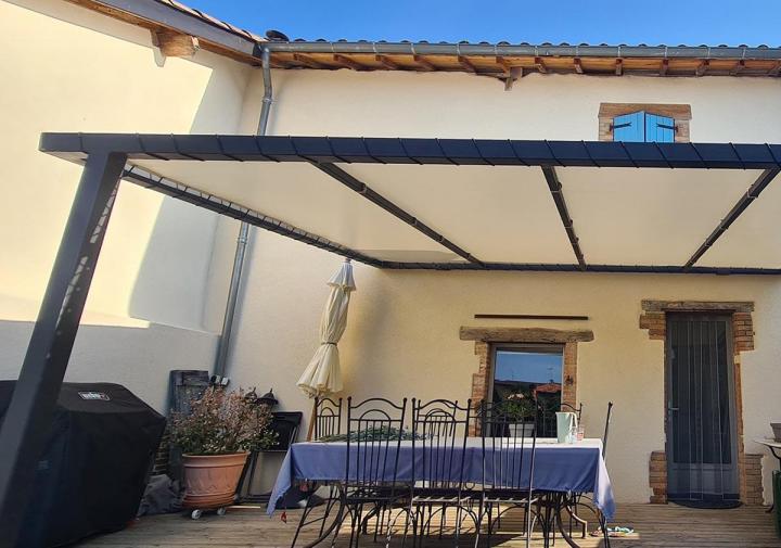 Fabricant de mobilier en acier et bois Montauban